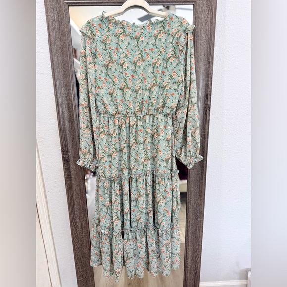 Spring dress - Picture 4 of 4